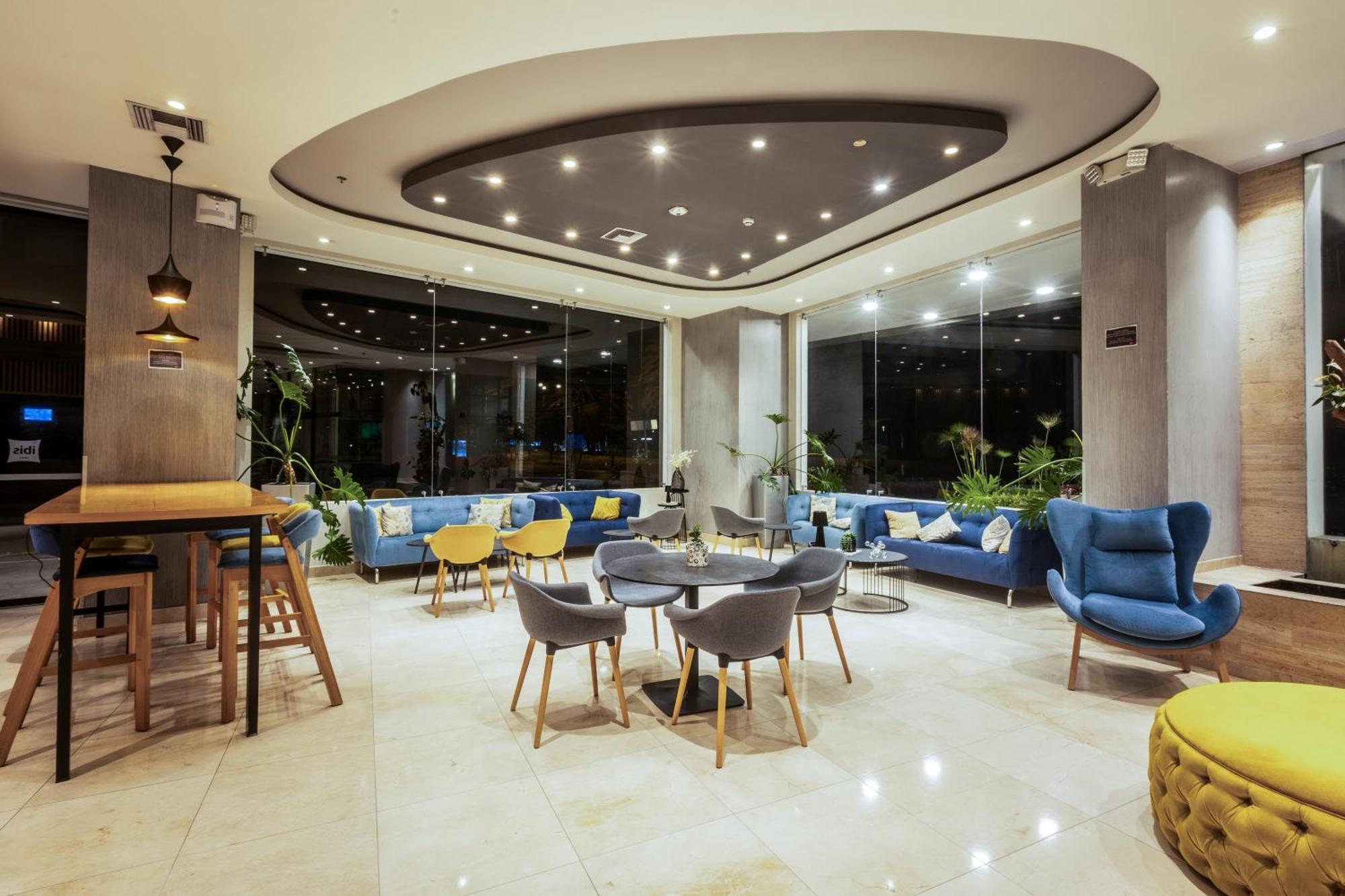 Отель Ibis Кито Экстерьер фото