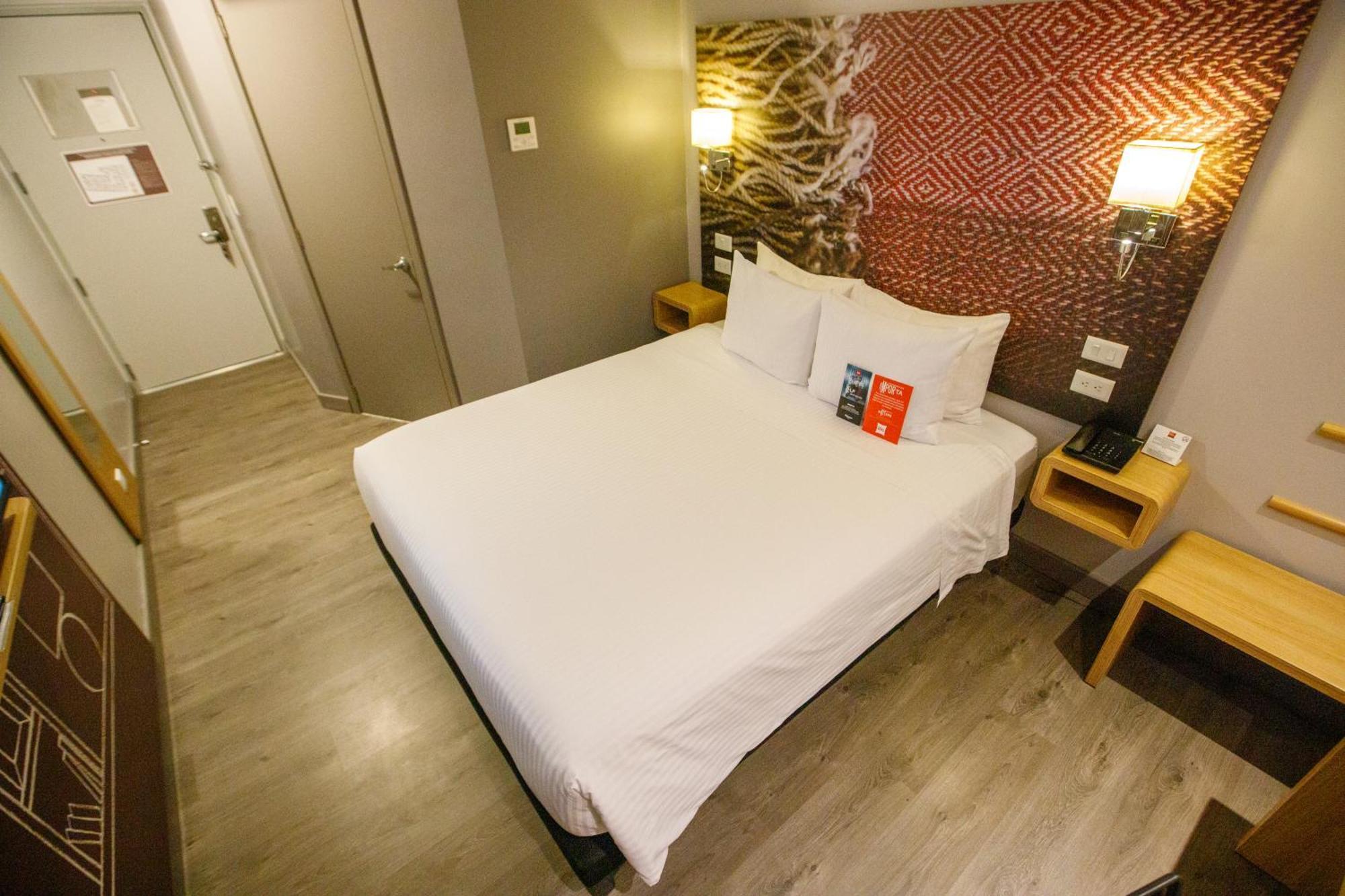 Отель Ibis Кито Экстерьер фото