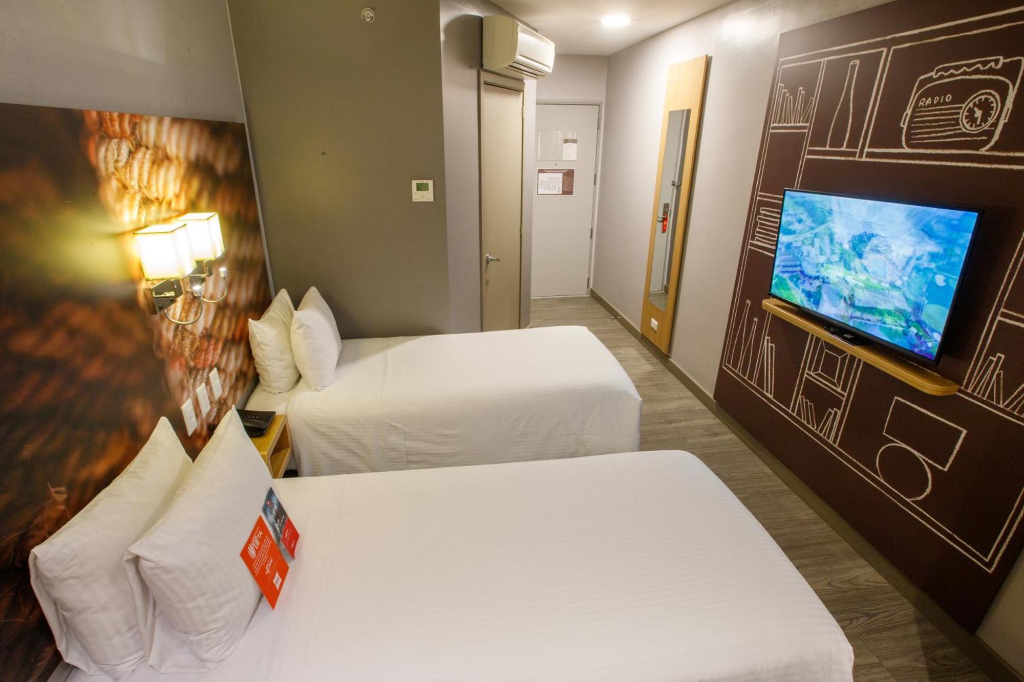 Отель Ibis Кито Экстерьер фото