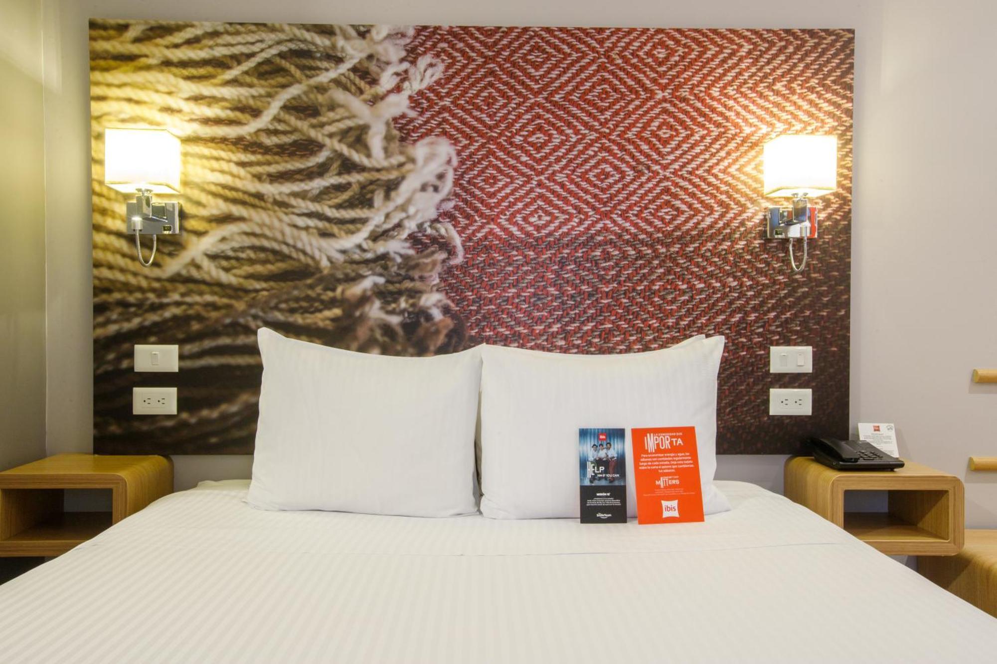 Отель Ibis Кито Экстерьер фото