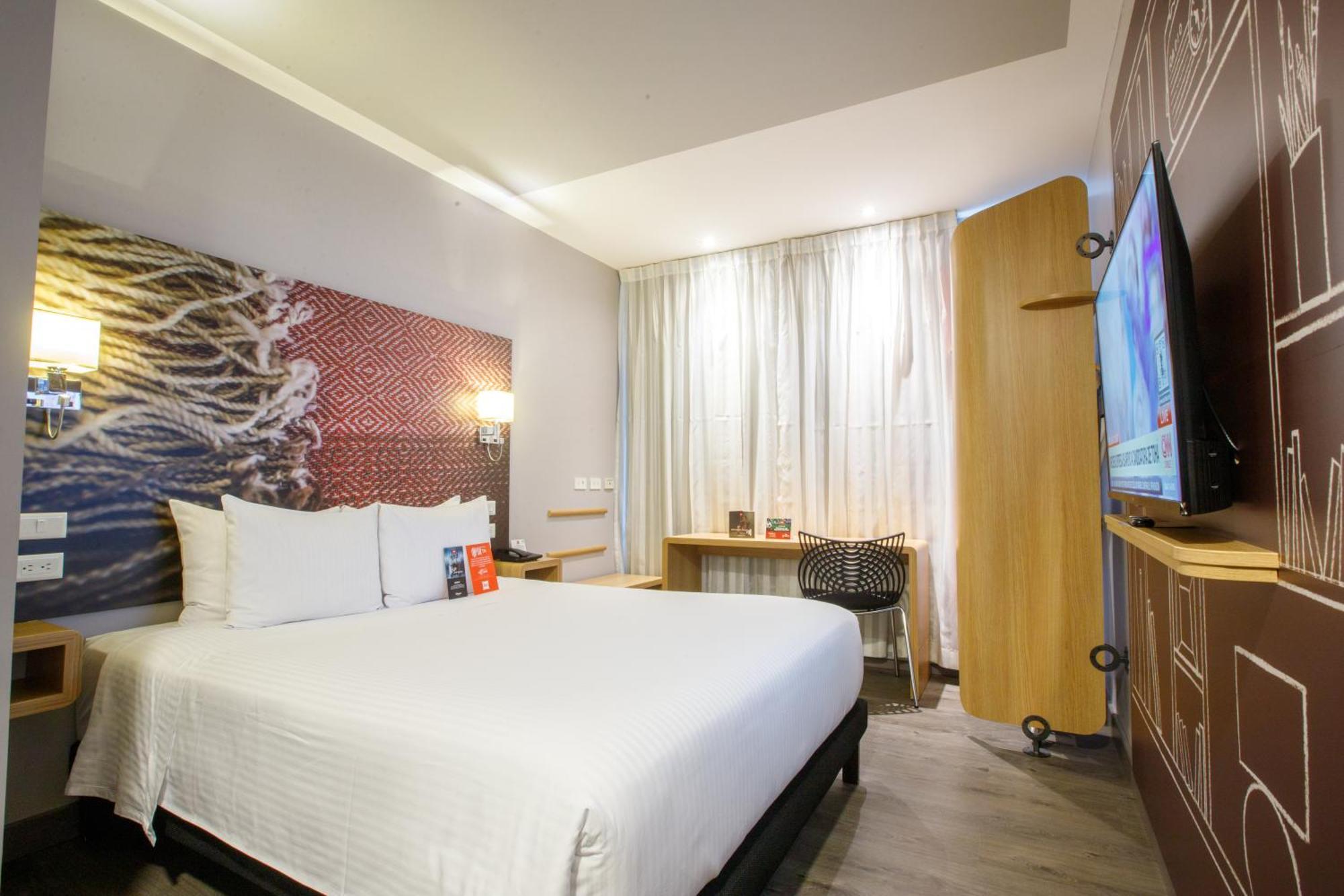 Отель Ibis Кито Экстерьер фото