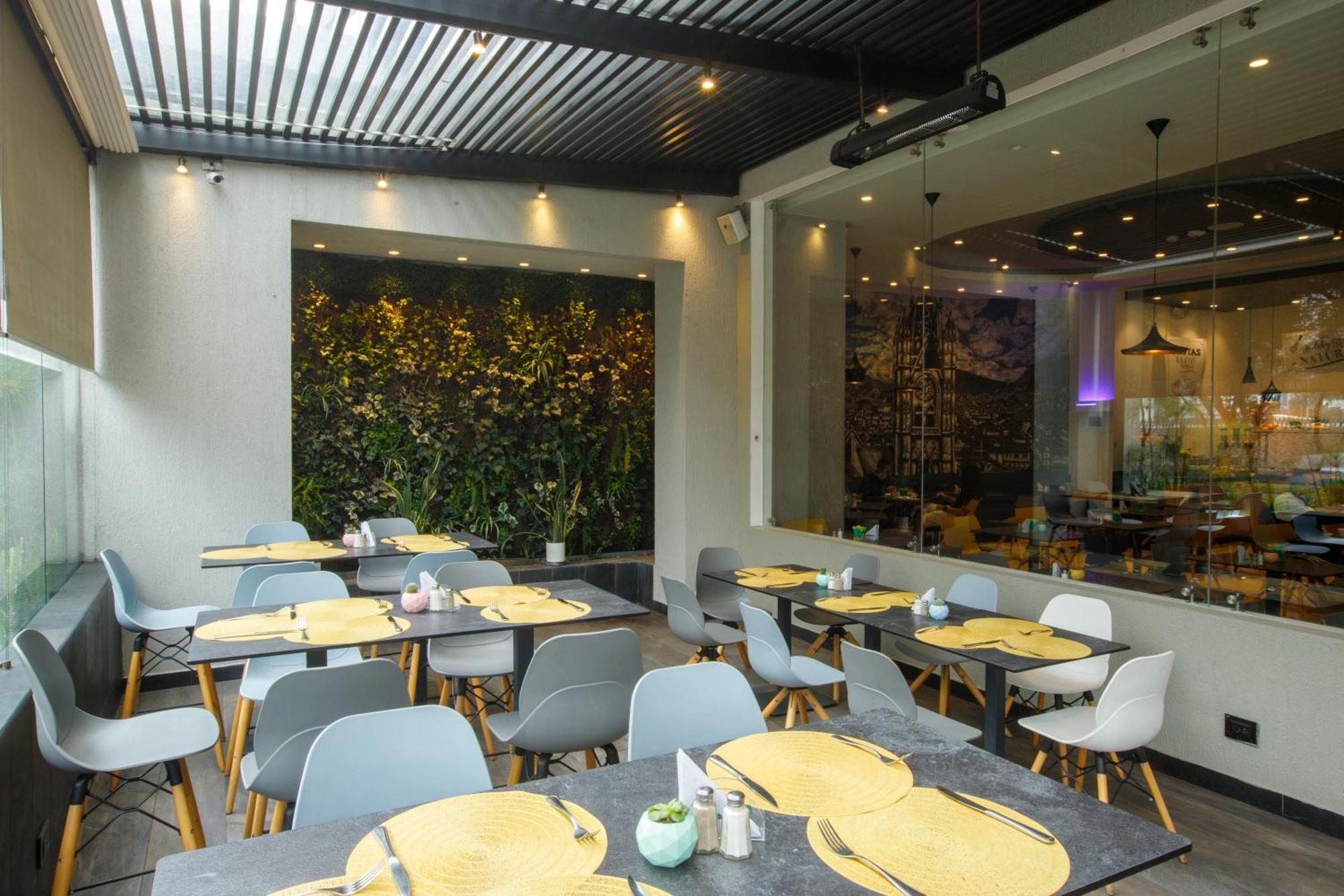 Отель Ibis Кито Экстерьер фото
