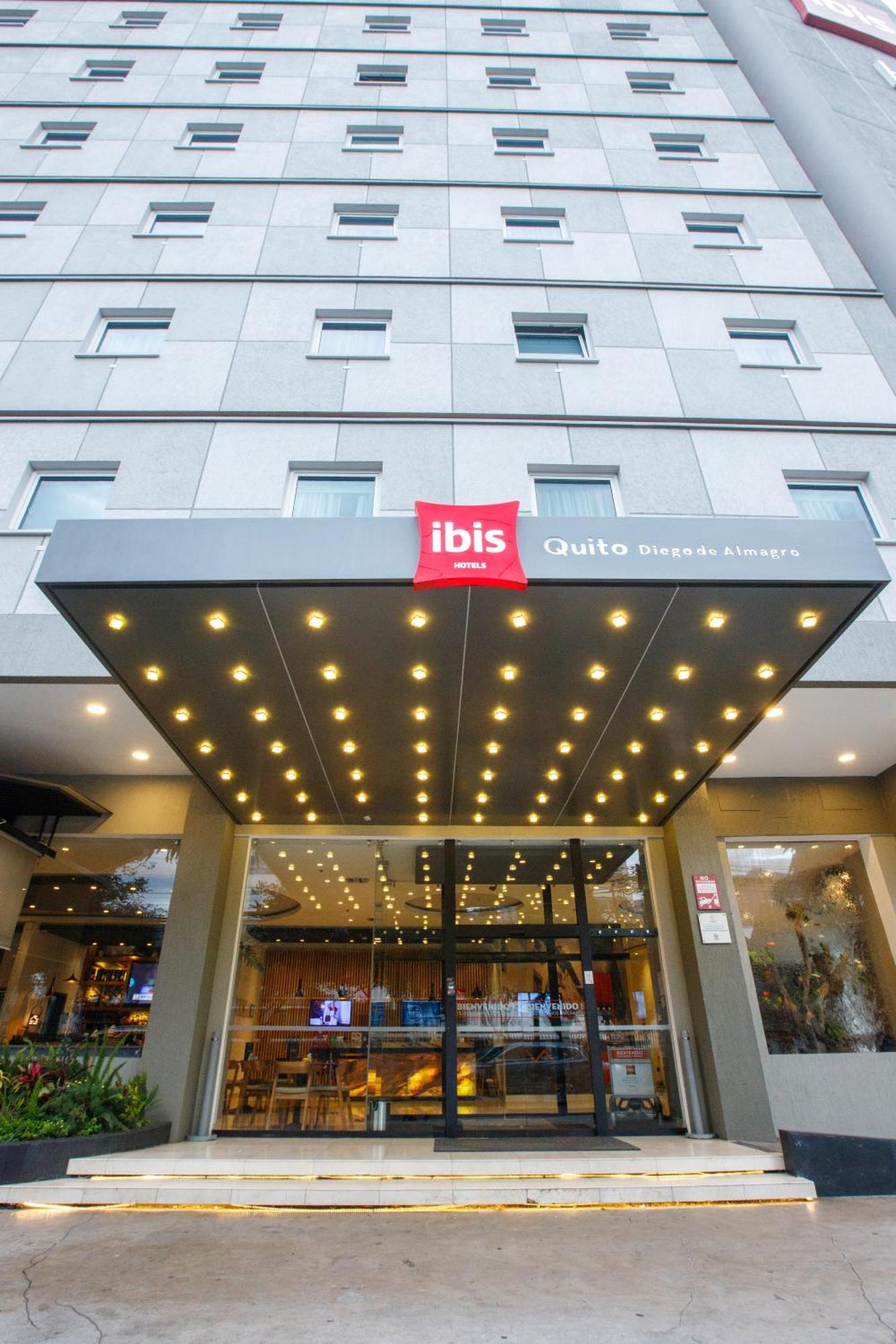Отель Ibis Кито Экстерьер фото
